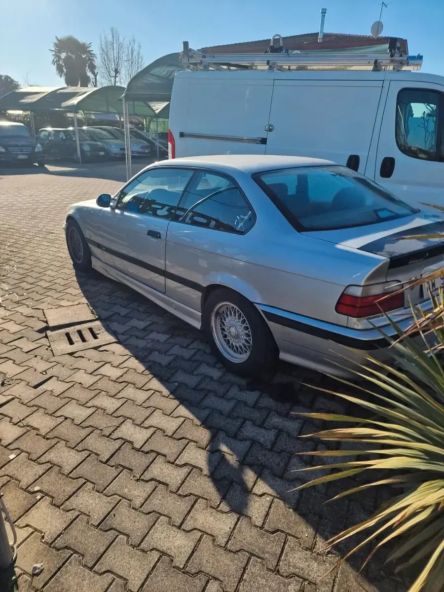 Usata BMW 320 193 CV (141 kW) 1996 Argento Coupé