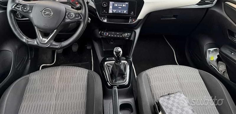 Usata Opel Corsa Edition 74 CV (54 kW) 2020 Bianco Utilitaria