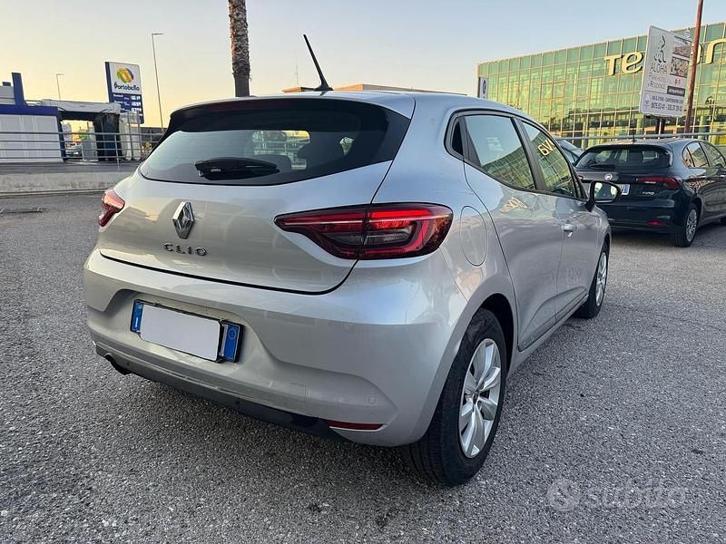 Usata Renault Clio IV Zen 100 CV (73 kW) 2019 Grigio Berlina