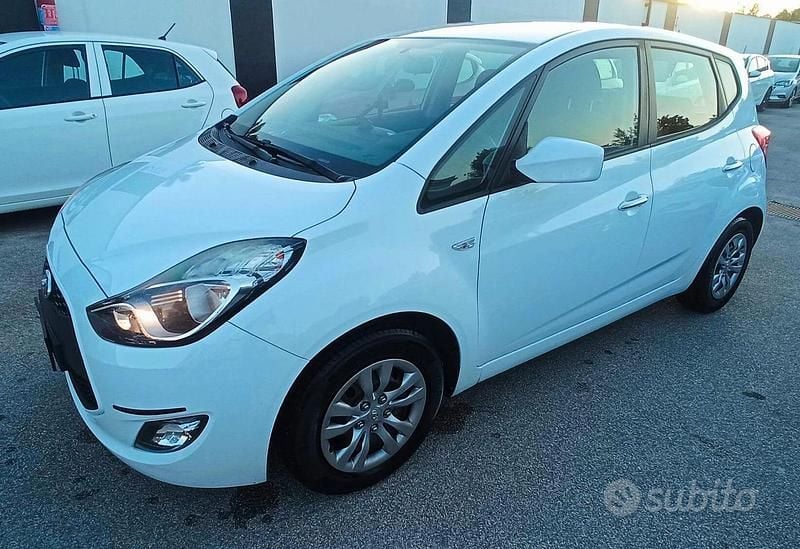 Usata Hyundai ix20 89 CV (65 kW) 2016 Bianco Utilitaria