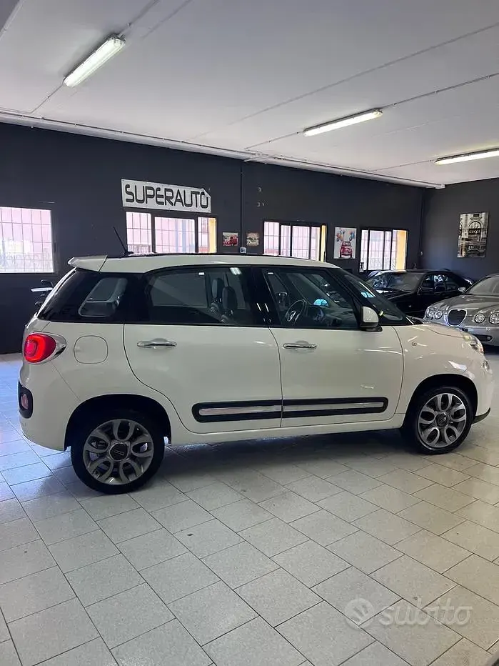 Usata Fiat 500L Lounge 80 CV (58 kW) 2014 Bianco Monovolume