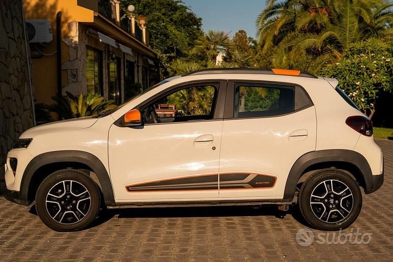 Usata Dacia Spring Comfort Plus 33 kW (45 CV) 2021 Bianco Utilitaria