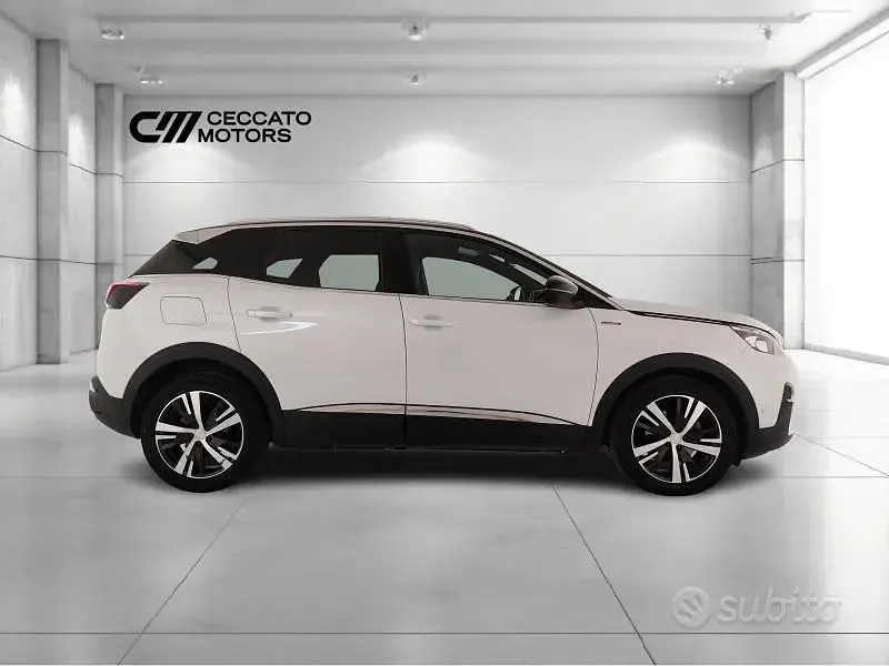 Usata Peugeot 3008 Business-Line 120 CV (88 kW) 2017 Bianco SUV