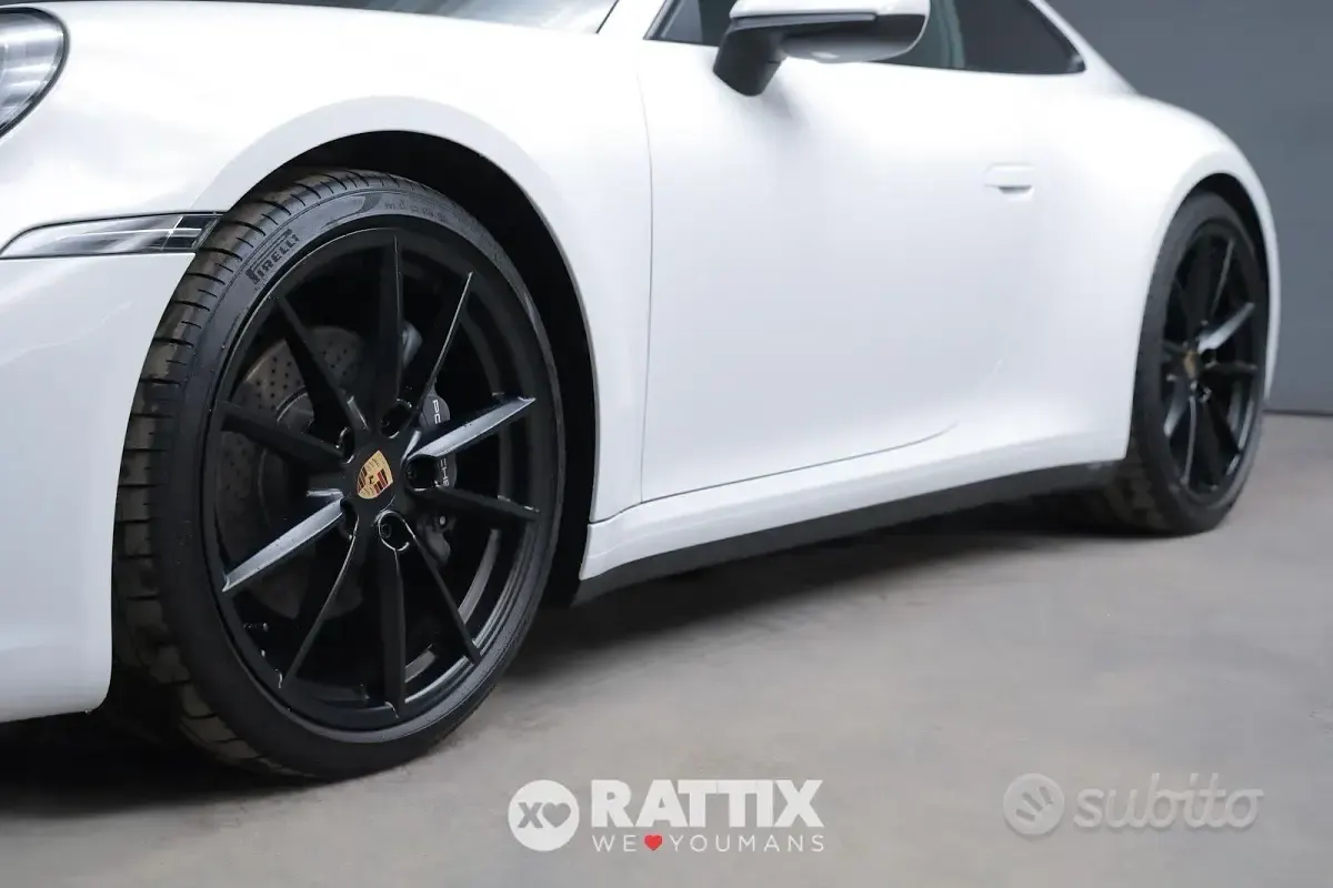 Usata Porsche 911 Carrera 385 CV (283 kW) 2024 Bianco Coupé