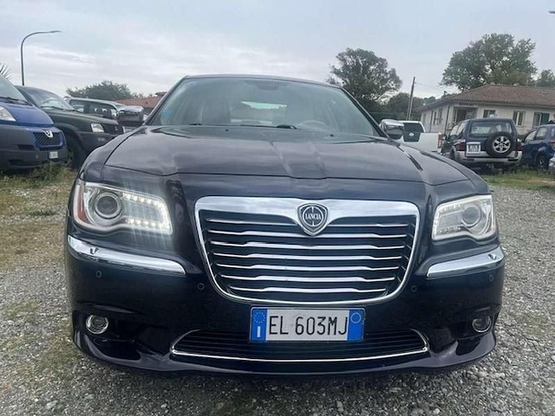 Usata Lancia Thema Platinum 239 CV (175 kW) 2012 Blu/azzurro Berlina