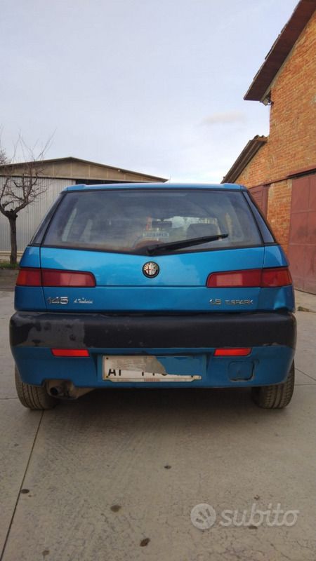 Usata 1998 Alfa Romeo 145 Due volumi | 1500 € (Ottimo prezzo) - Immagine 1/4