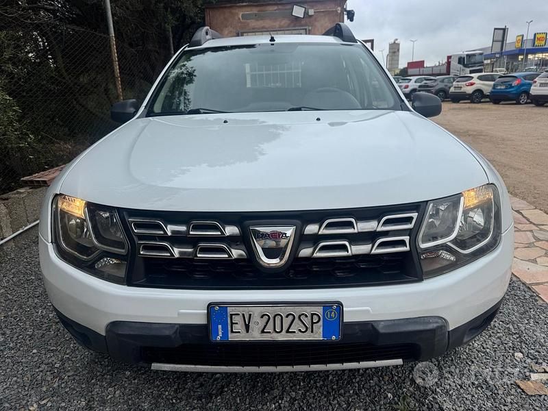 Usata Dacia Duster Lauréate 110 CV (80 kW) 2014 Bianco SUV