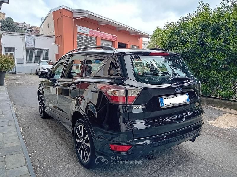 Usata Ford Kuga ST-Line 150 CV (110 kW) 2019 Nero SUV