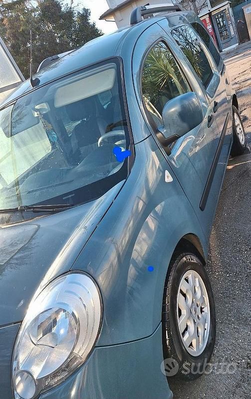Usata Renault Kangoo 65 CV (47 kW) 2010 Blu Monovolume