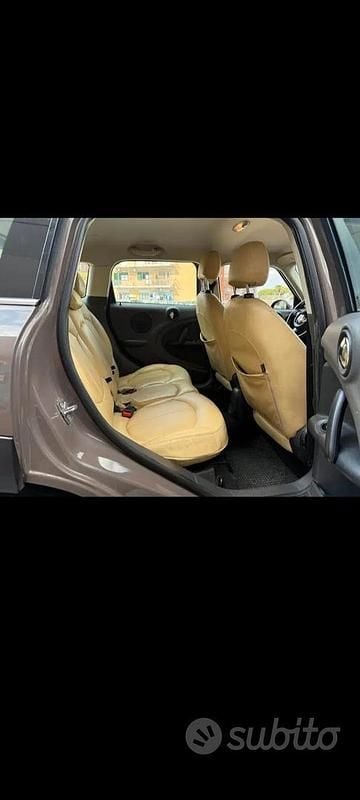 Usata Mini Countryman 111 CV (81 kW) 2011 Marrone SUV