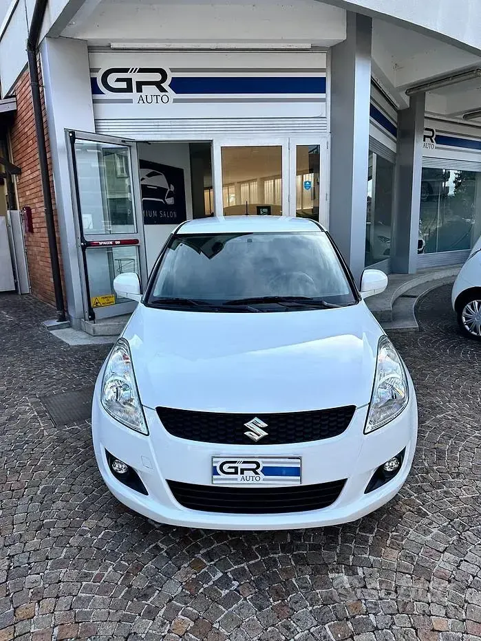 Usata Suzuki Swift GL 75 CV (55 kW) 2013 Bianco Utilitaria