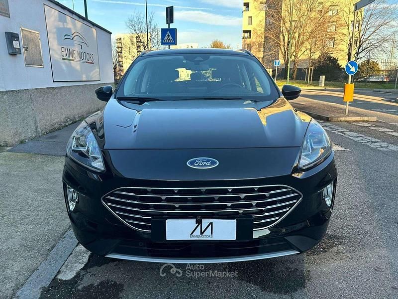 Usata Ford Kuga Titanium 152 CV (111 kW) 2021 Agate black metallizzato SUV