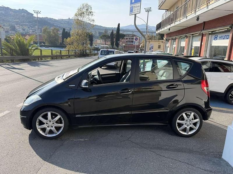 Usata Mercedes CLA180 109 CV (80 kW) 2011 Other