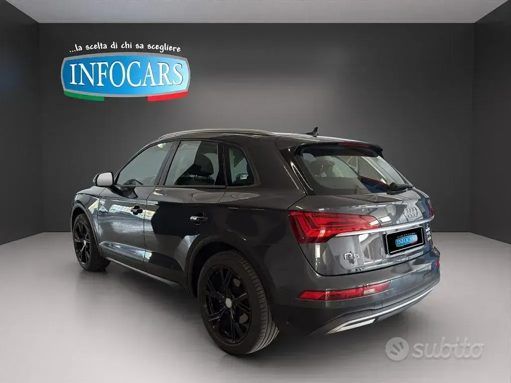 Usata Audi Q5 Business 163 CV (119 kW) 2022 Grigio scuro metallizzato SUV