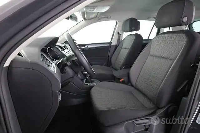 Usata VW Tiguan Life 150 CV (110 kW) 2021 Grigio SUV