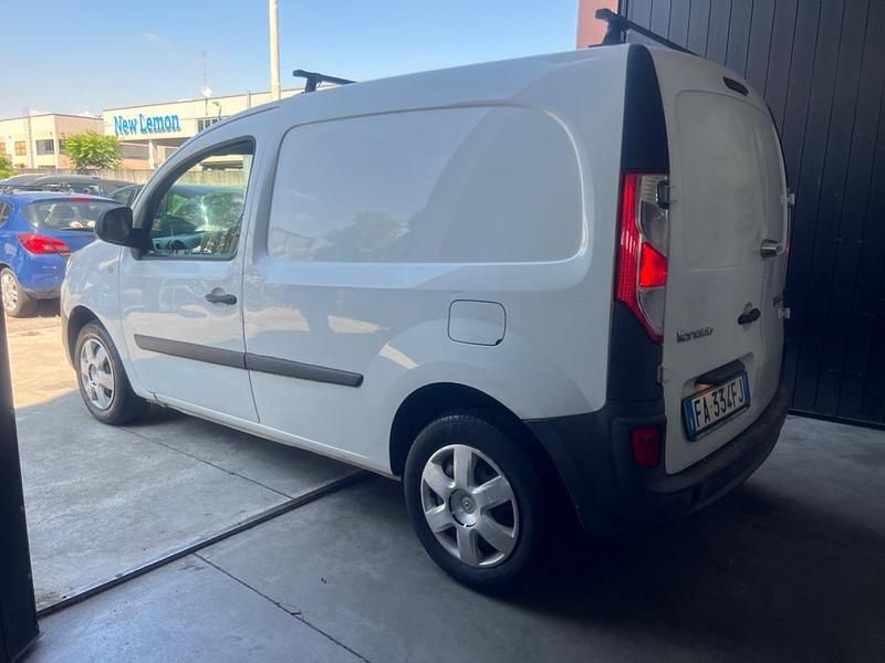 Usata Renault Kangoo 90 CV (66 kW) 2015 Bianco Station wagon