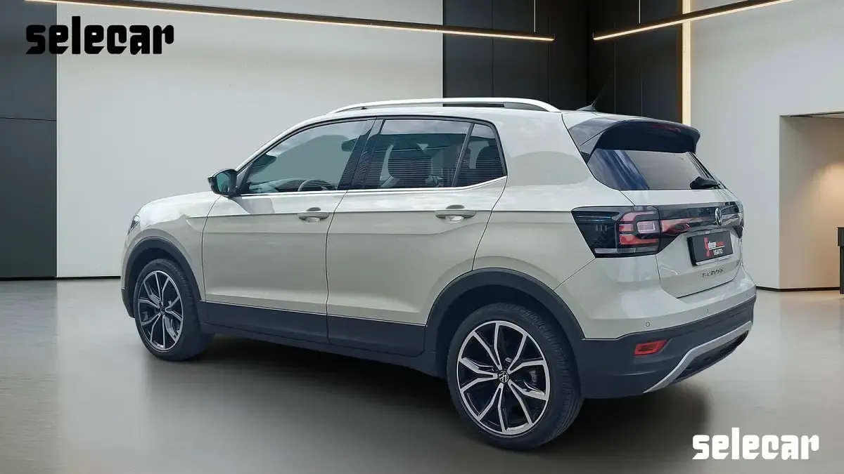 Usata VW T-Cross Advance 110 CV (80 kW) 2023 Ascot grey SUV