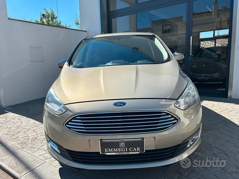 Usata Ford C-MAX Titanium 120 CV (88 kW) 2017 Oro Monovolume