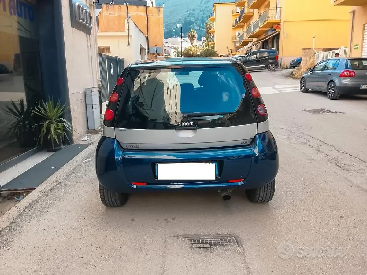 Usata Smart ForFour Passion 95 CV (69 kW) 2005 Blu Utilitaria