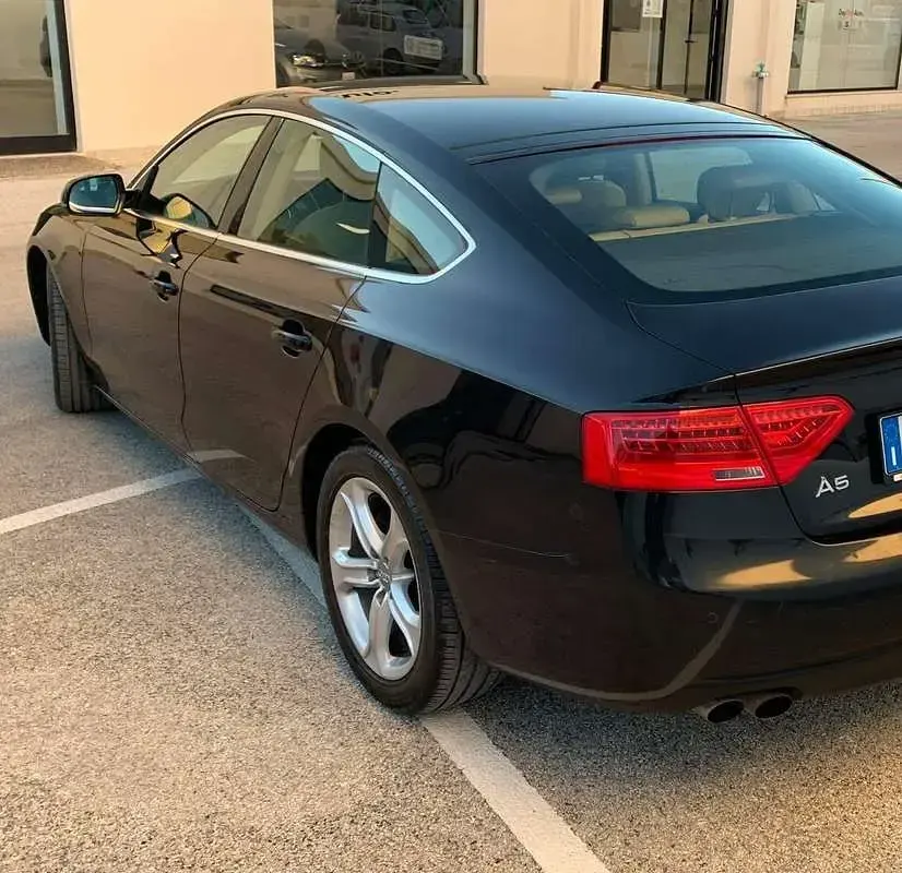 Usata Audi A5 Sportback Ambiente 177 CV (130 kW) 2012 Utilitaria
