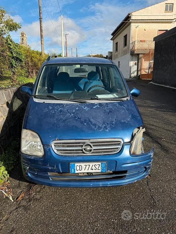 Usata Opel Agila 75 CV (55 kW) 2002 Blu Monovolume