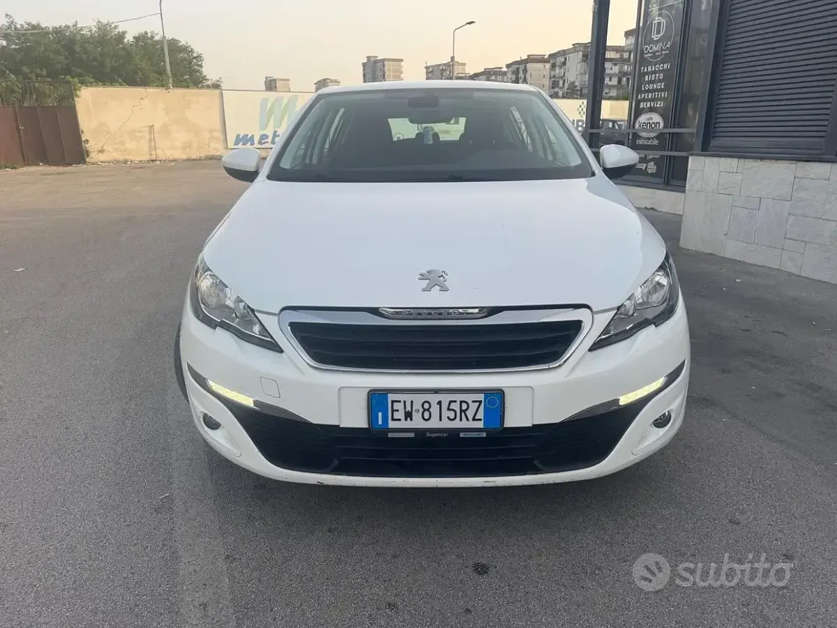 Usata Peugeot 308 Allure 92 CV (67 kW) 2014 Bianco Berlina