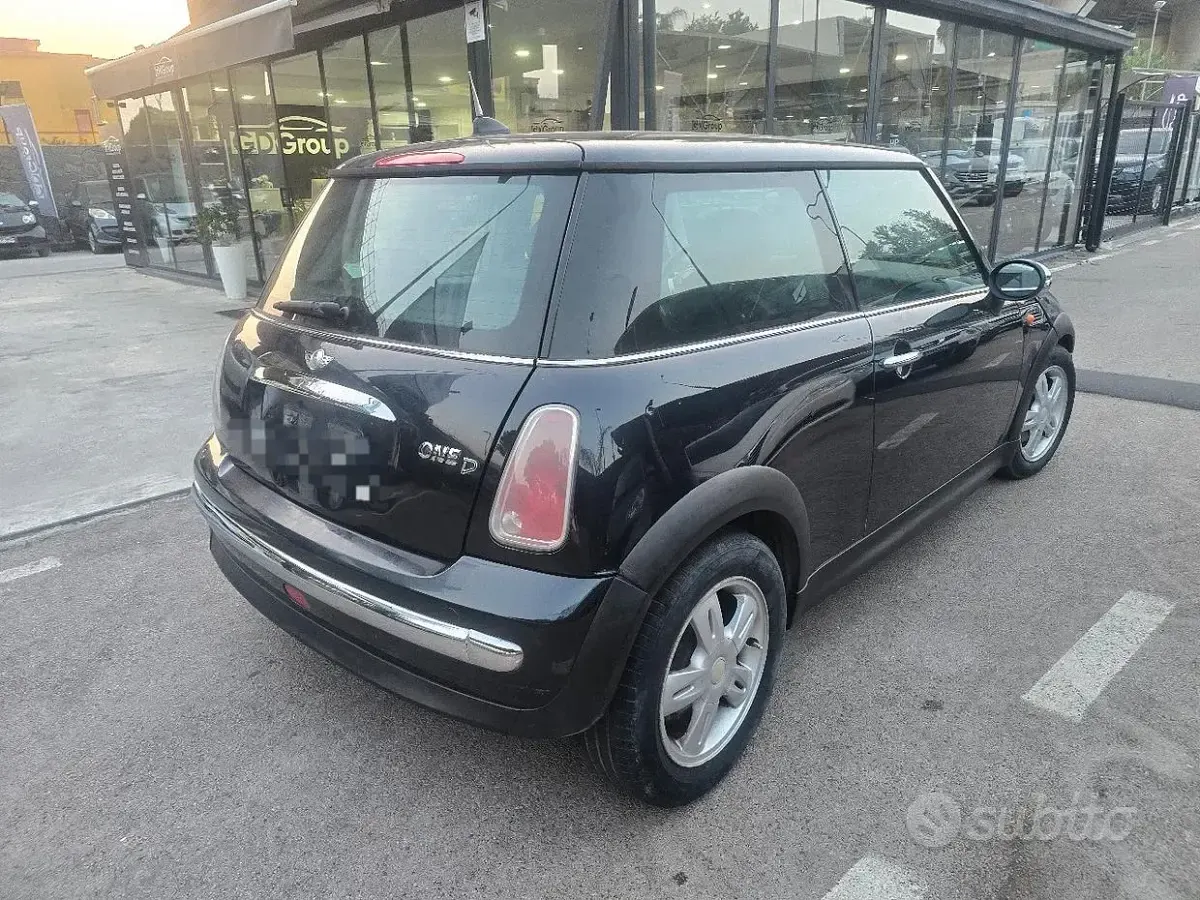Usata Mini Cooper Coupé 88 CV (64 kW) 2006 Nero Coupé