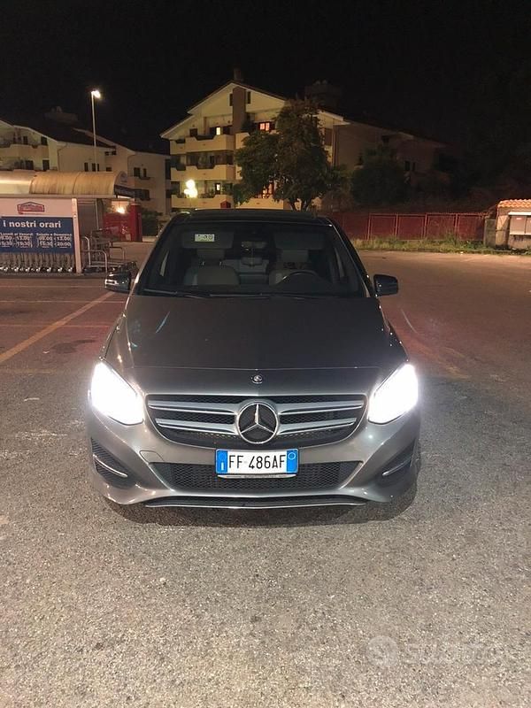 Occasion Mercedes B180 109 PK (80 kW) 2016 Grijs MPV