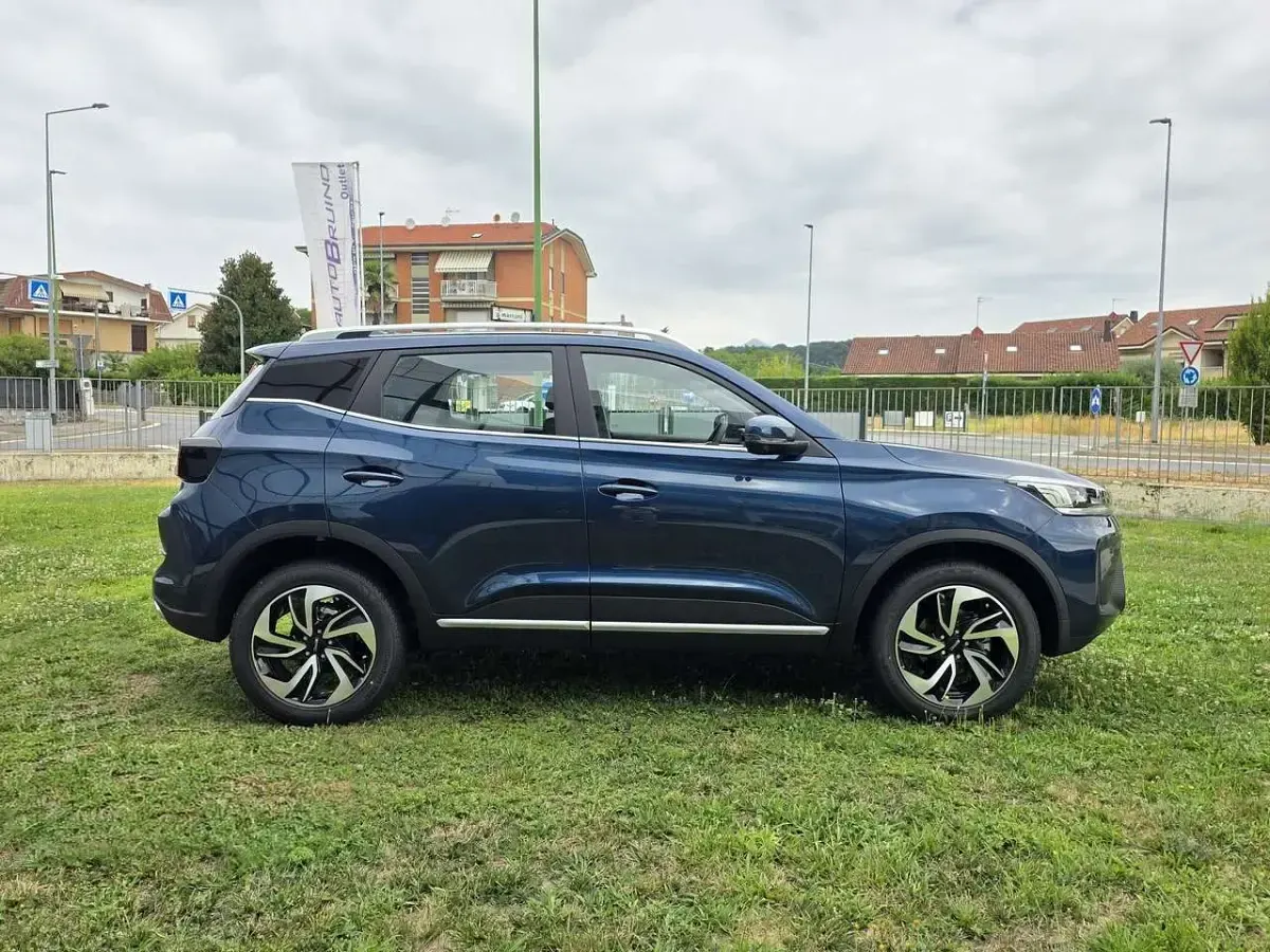 Nuova EMC SEI 113 CV (83 kW) 2026 Blu/azzurro SUV