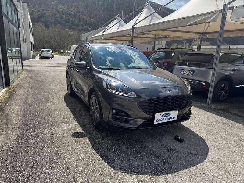 Usata Ford Kuga ST-Line 152 CV (111 kW) 2022 Grigio SUV