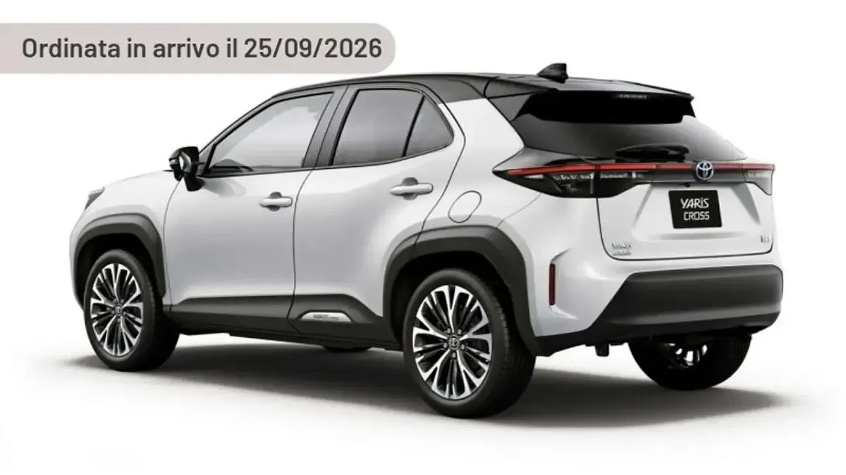 Nuova Toyota Yaris Cross 131 CV (96 kW) 2026 Argento SUV