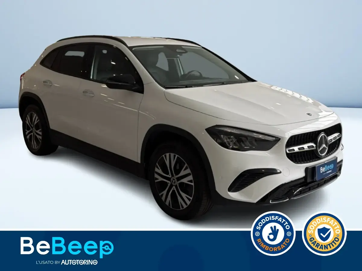 Usata Mercedes GLA200 Advanced Plus 150 CV (110 kW) 2023 Bianco pastello SUV