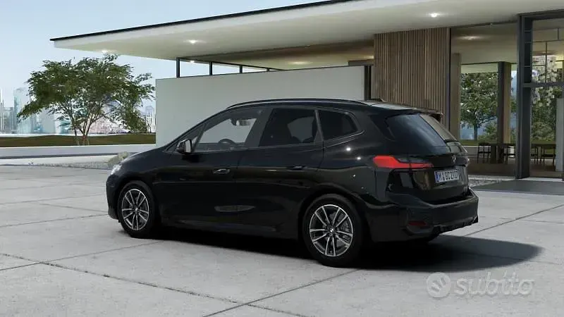 Nuova BMW 218 Active Tourer M Sport 150 CV (110 kW) 2026 Nero Monovolume