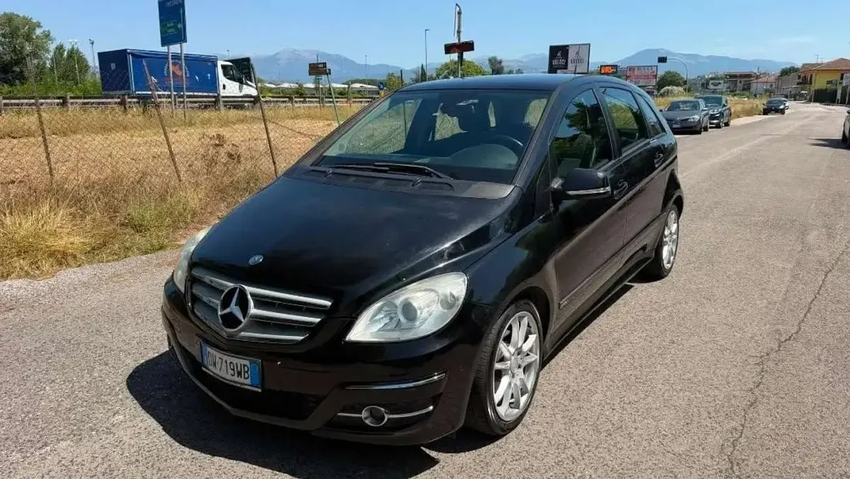 Usata Mercedes B200 Premium 140 CV (102 kW) 2009 Monovolume