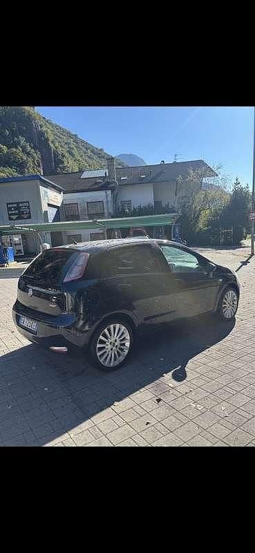 Usata Fiat Punto Evo Dynamic 75 CV (55 kW) 2014 Utilitaria