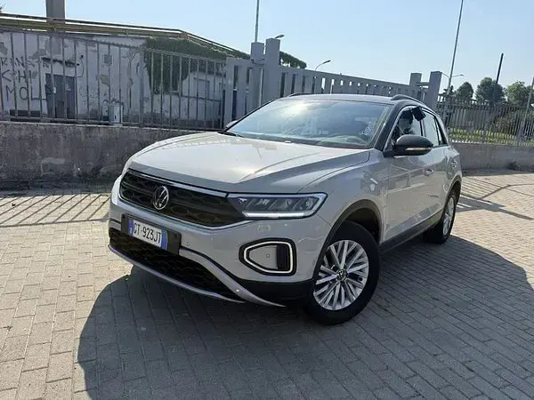 Usata VW T-Roc Life 116 CV (85 kW) 2024 SUV