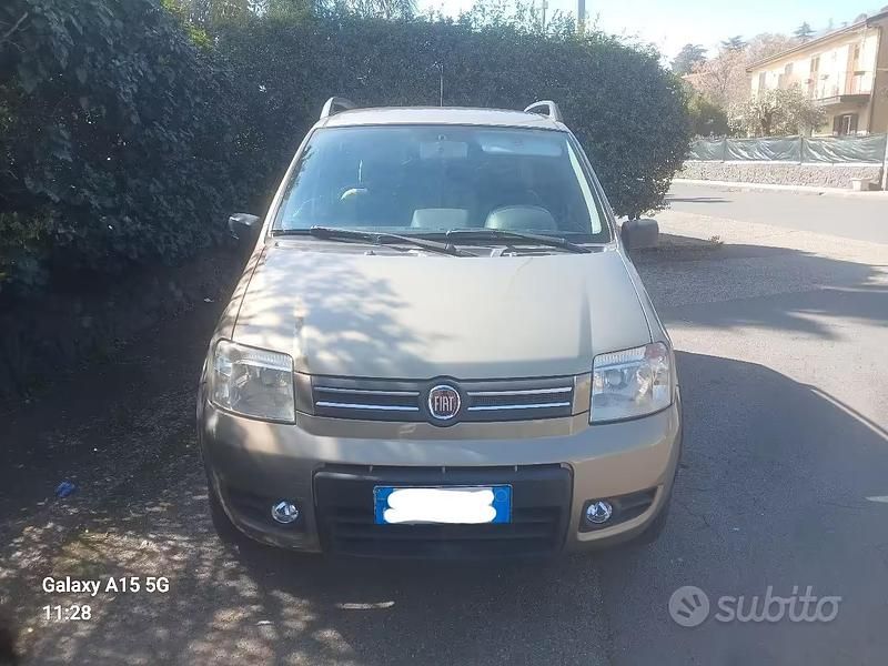 Usata Fiat Panda 4x4 Climbing 70 CV (51 kW) 2009 Utilitaria