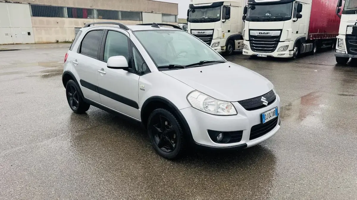 Usata Suzuki SX4 120 CV (88 kW) 2007 Argento Station wagon