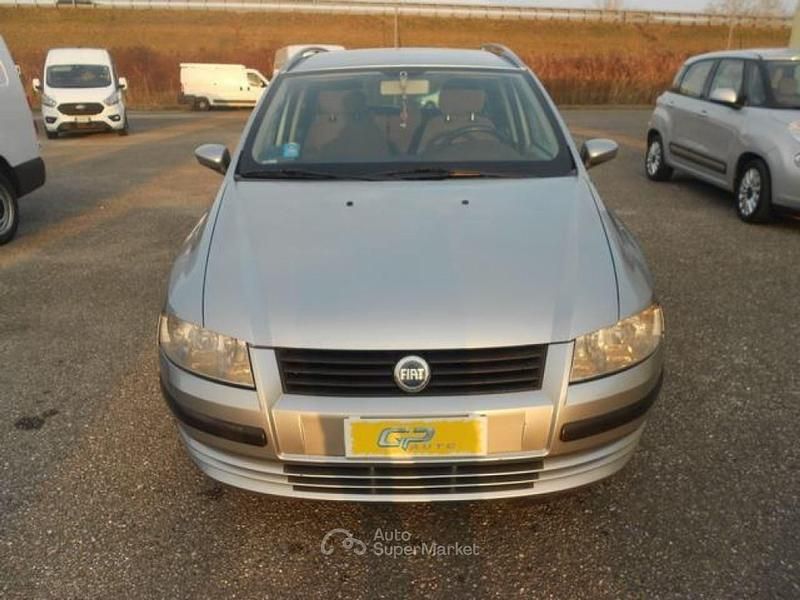 Usata Fiat Stilo Dynamic 116 CV (85 kW) 2003 Argento metallizzato Station wagon