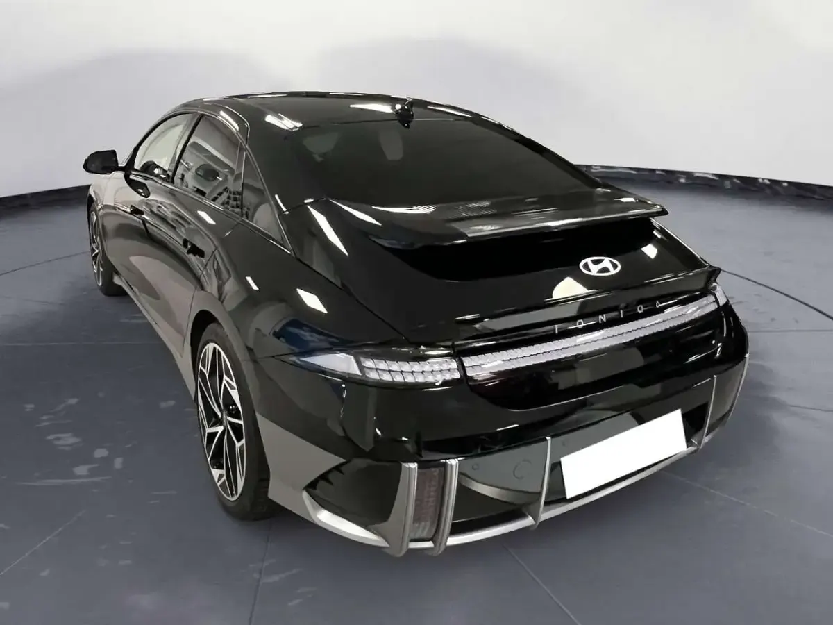 Usata Hyundai Ioniq 6 239 kW (325 CV) 2023 Nero Berlina