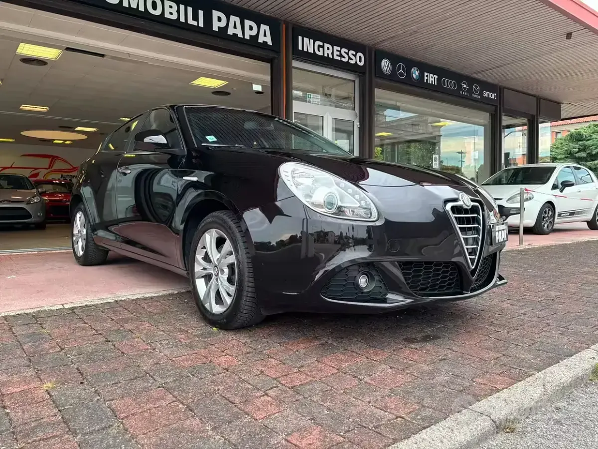 Usata Alfa Romeo Giulietta 105 CV (77 kW) 2011 Nero Utilitaria