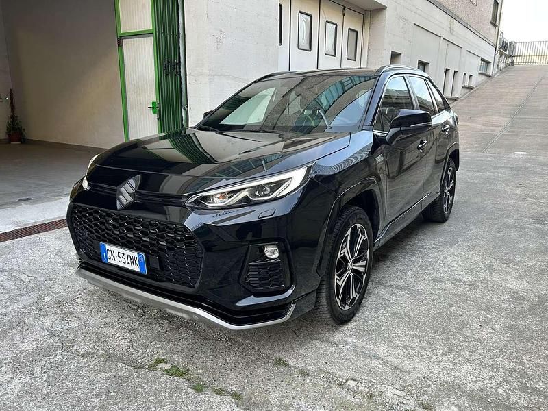 Second-hand Suzuki Across 185 CP (136 kW) 2023 Negru SUV