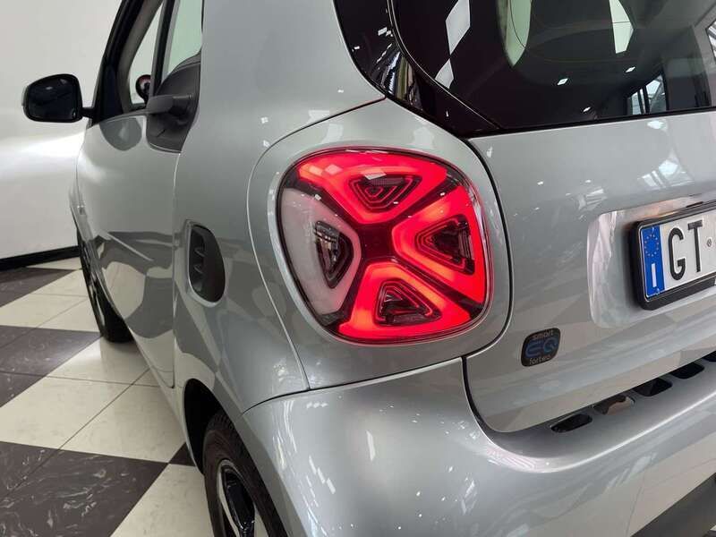 Usata Smart ForTwo Coupé Passion 41 kW (56 CV) 2020 Argento Utilitaria