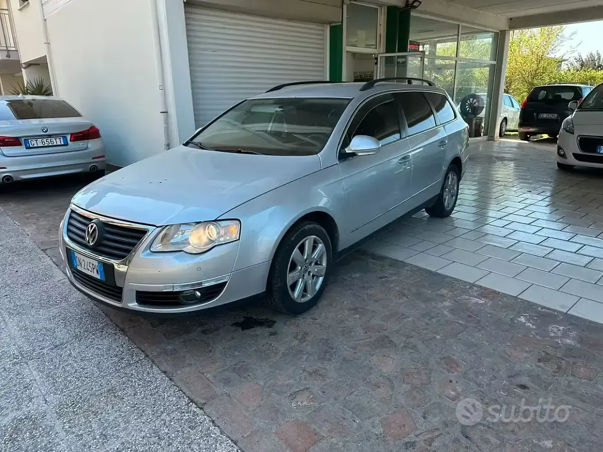 Usata VW Passat 105 CV (77 kW) 2008 Grigio Station wagon
