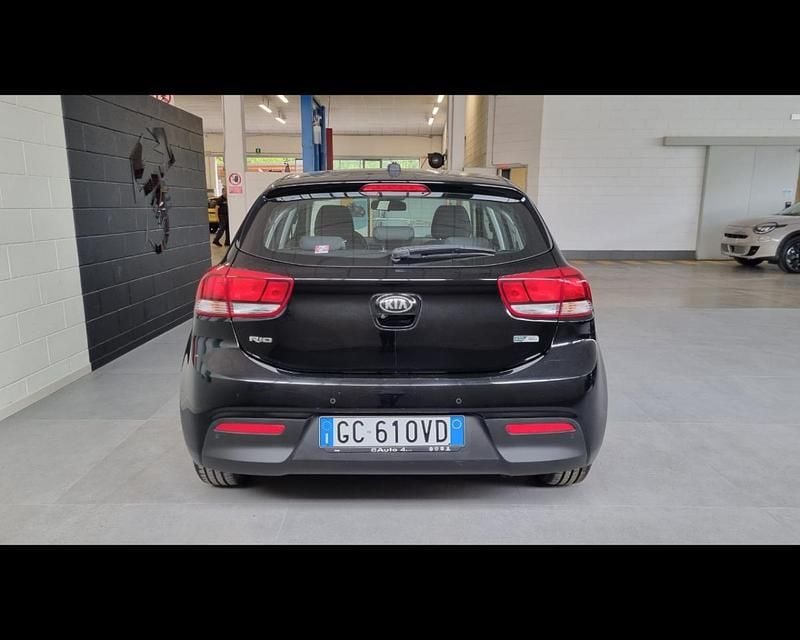 Usata Kia Rio 82 CV (60 kW) 2020 Nero Utilitaria