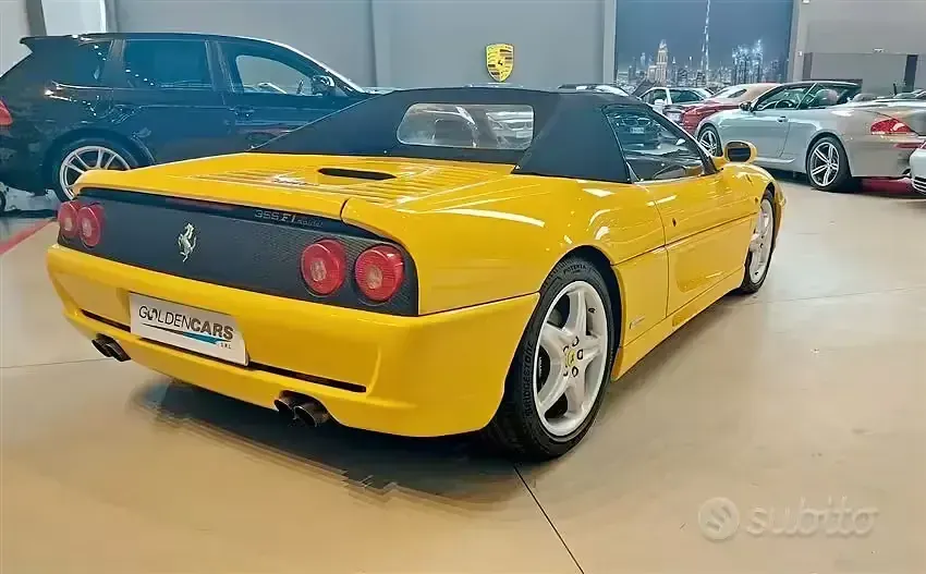 Usata Ferrari F355 381 CV (280 kW) 2000 Giallo Cabrio