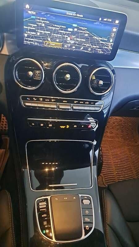 Usata Mercedes GLC220 Premium 194 CV (142 kW) 2020 Nero Coupé