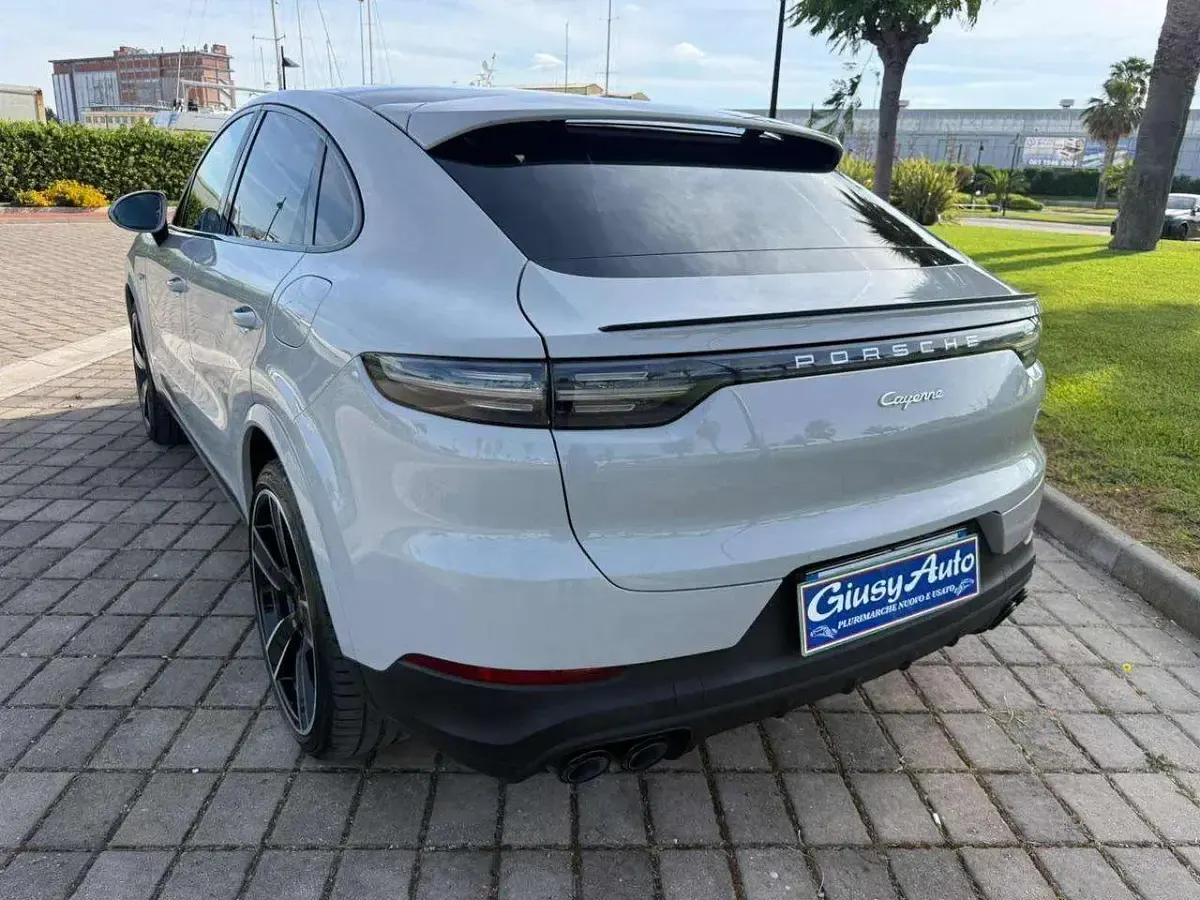 Usata Porsche Cayenne 461 CV (339 kW) 2020 Grigio SUV