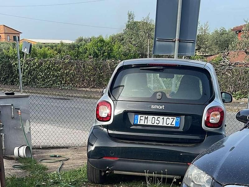 Usata Smart ForFour Passion 61 CV (44 kW) 2016 Nero Utilitaria
