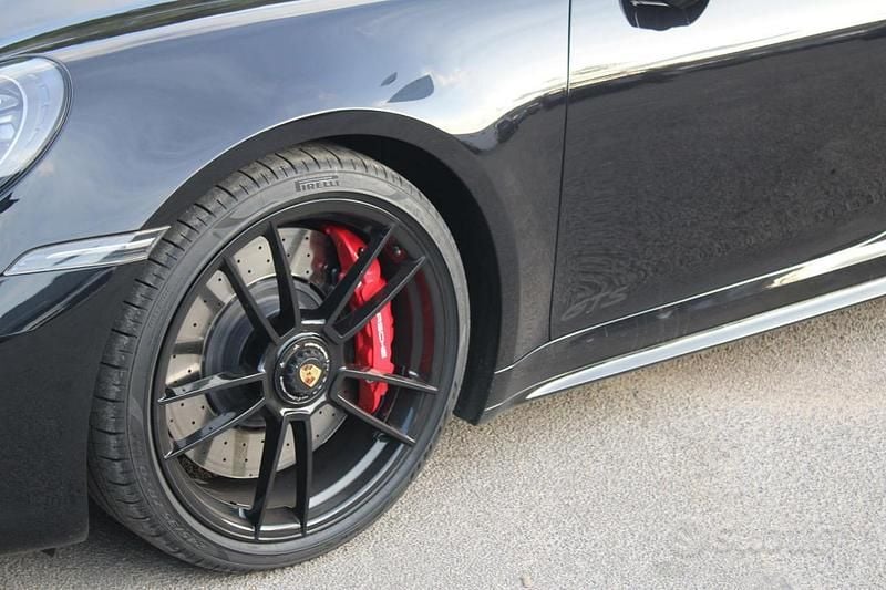 Usata Porsche 911 Targa 4 479 CV (352 kW) 2022 Nero Cabrio